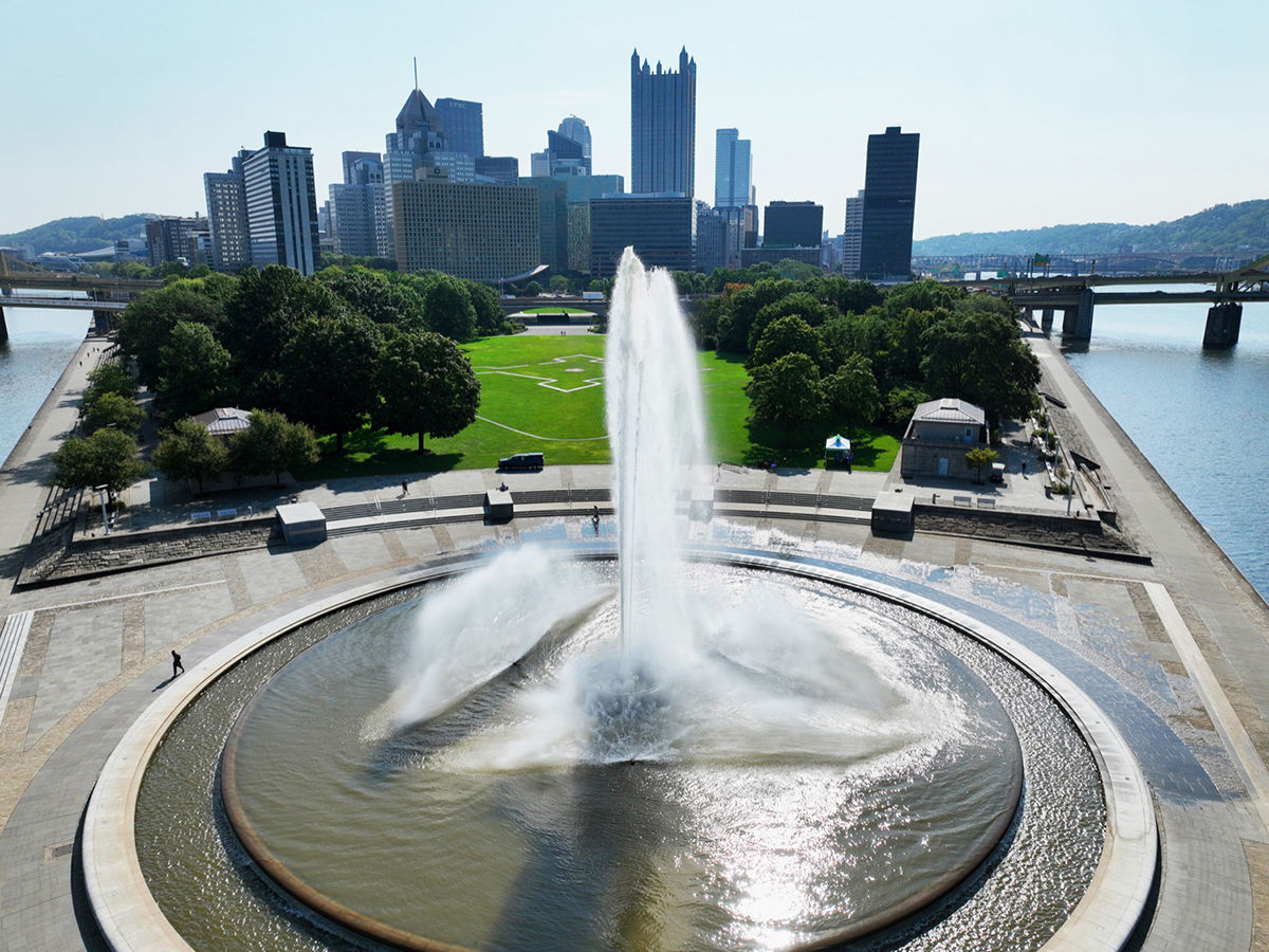 An image of the fountain at Point State Park